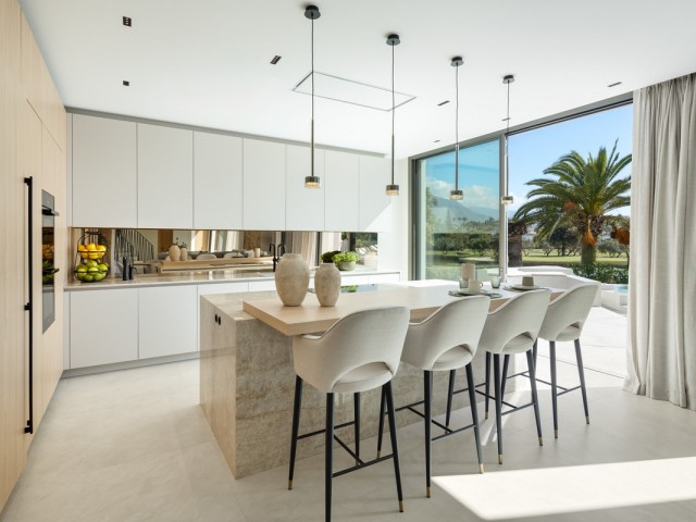 5 Slaapkamer Villa in Nueva Andalucía