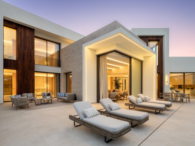 5 Makuuhuoneen Huvila Nueva Andalucía