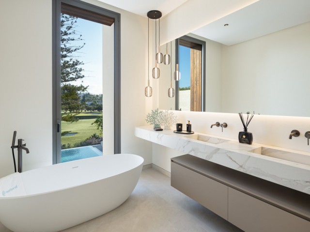 5 Makuuhuoneen Huvila Nueva Andalucía