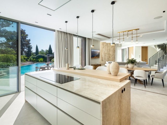 5 Slaapkamer Villa in Nueva Andalucía