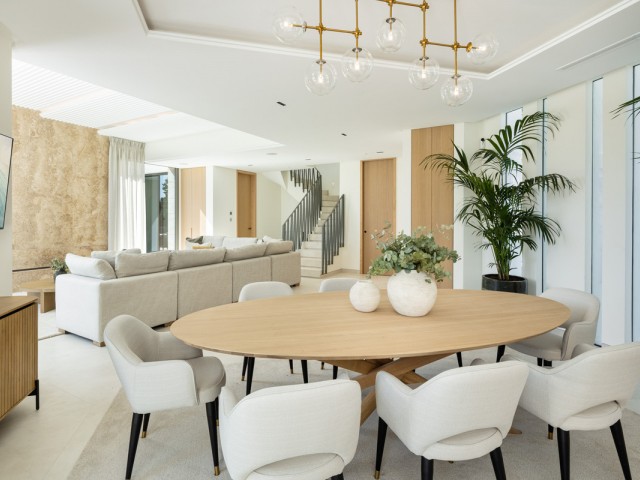 5 Slaapkamer Villa in Nueva Andalucía