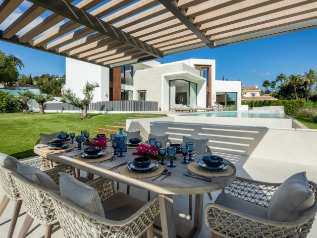 5 Slaapkamer Villa in Nueva Andalucía