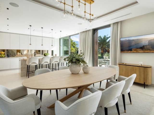 5 Makuuhuoneen Huvila Nueva Andalucía