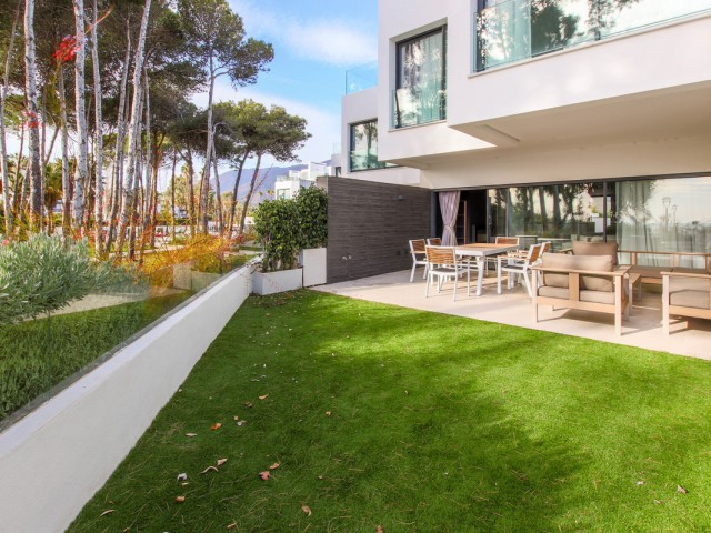 3 Bedrooms Townhouse in Estepona