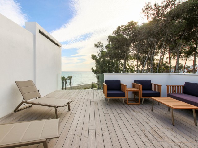 3 Bedrooms Townhouse in Estepona