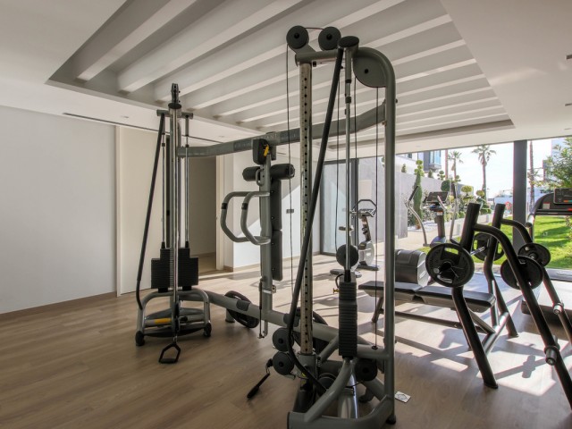 3 Bedrooms Townhouse in Estepona