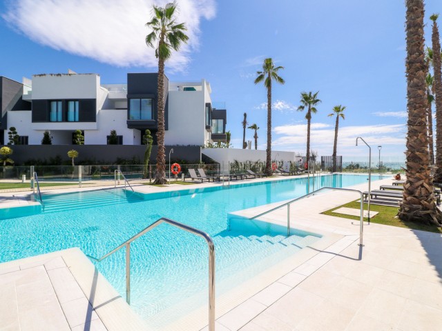 3 Bedrooms Townhouse in Estepona