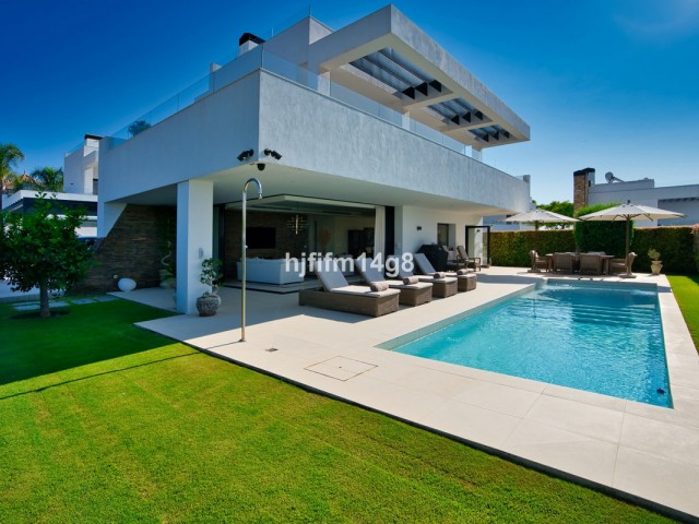 Villa, San Pedro de Alcántara, R4991941