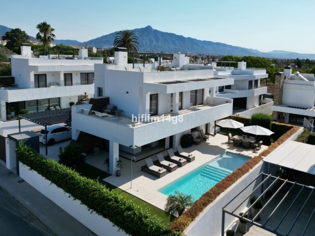 Villa, San Pedro de Alcántara, R4991941