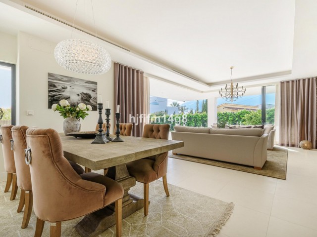 5 Slaapkamer Villa in San Pedro de Alcántara