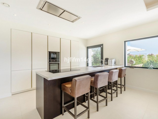 5 Slaapkamer Villa in San Pedro de Alcántara