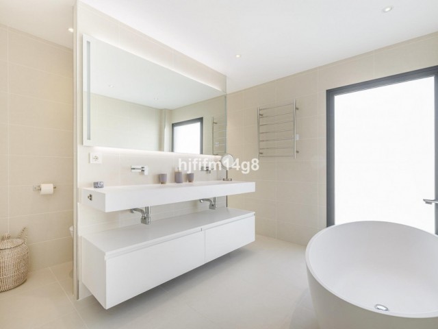 5 Slaapkamer Villa in San Pedro de Alcántara