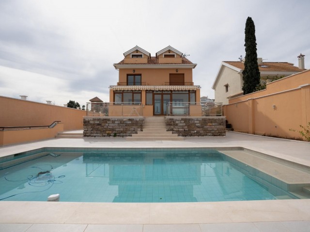 5 Sovrums Villa i Benalmadena Costa