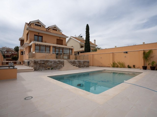 5 Sovrums Villa i Benalmadena Costa