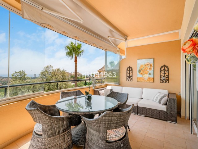 Apartamento con 2 Dormitorios  en Elviria