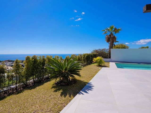 4 Bedrooms Villa in Mijas