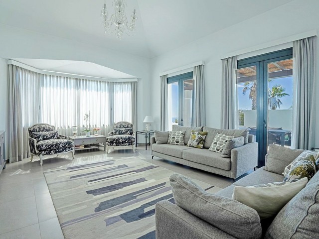 4 Bedrooms Villa in Mijas