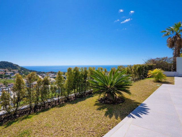 4 Bedrooms Villa in Mijas