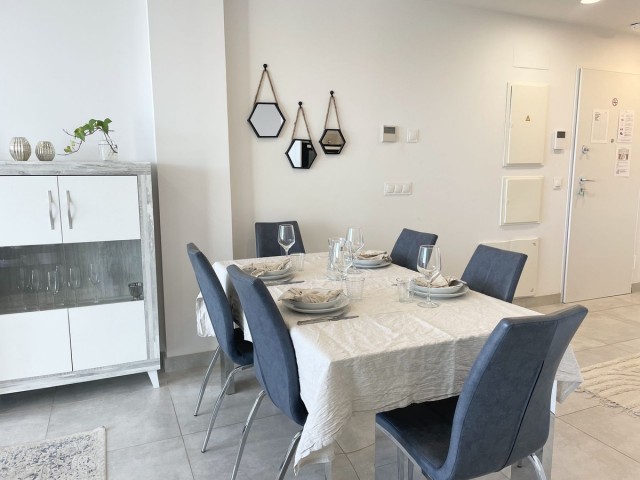Apartamento con 3 Dormitorios  en La Cala de Mijas