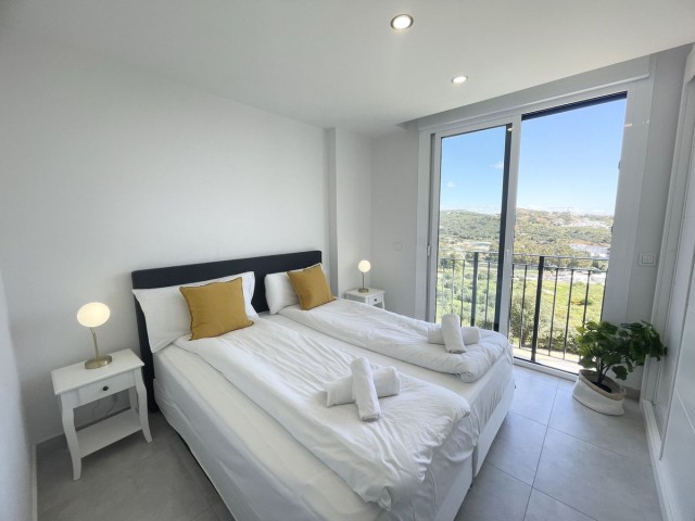 Apartamento con 3 Dormitorios  en La Cala de Mijas