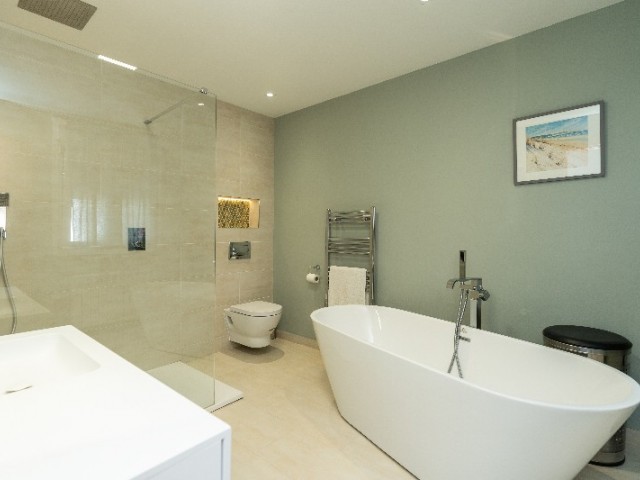 3 Bedrooms Villa in Marbesa