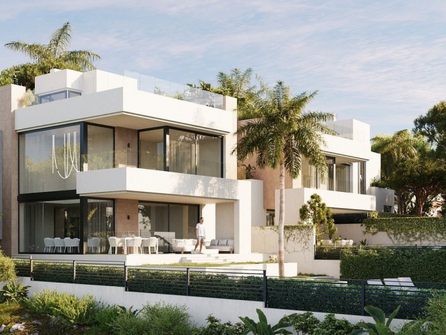 4 Bedrooms Villa in Elviria