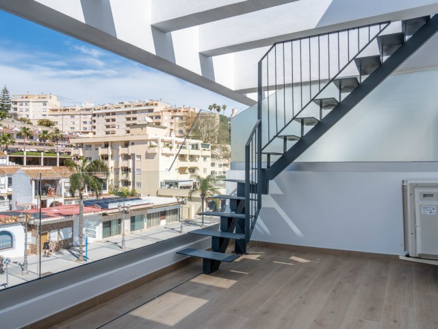 Penthouse avec 2 Chambres  à La Carihuela