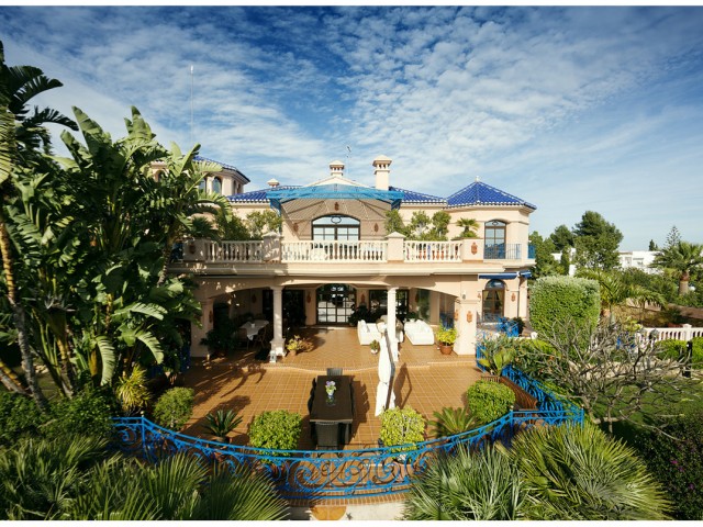 6 Slaapkamer Villa in Nueva Andalucía