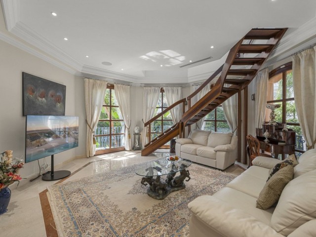 6 Slaapkamer Villa in Nueva Andalucía
