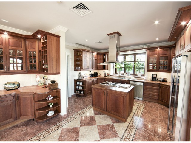 6 Slaapkamer Villa in Nueva Andalucía