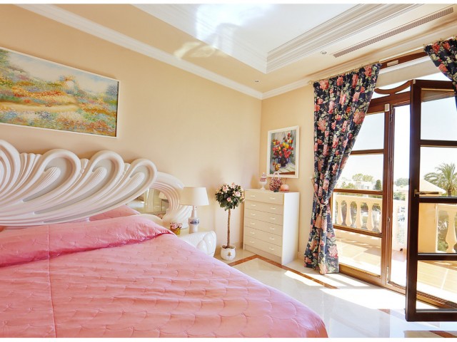 6 Slaapkamer Villa in Nueva Andalucía