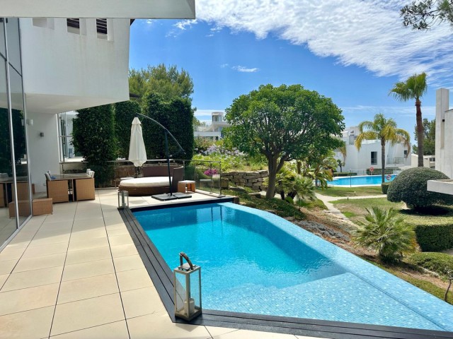 5 Bedrooms Townhouse in The Golden Mile