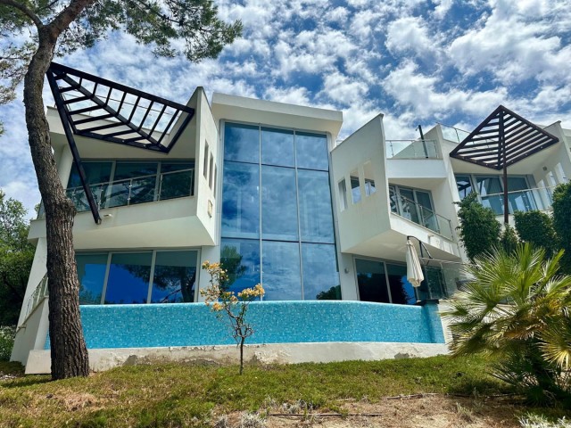5 Bedrooms Townhouse in The Golden Mile
