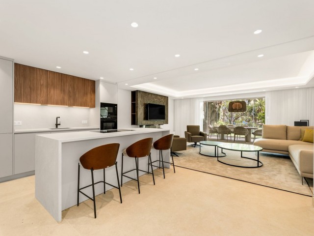4 Slaapkamer Rijtjeshuis in New Golden Mile
