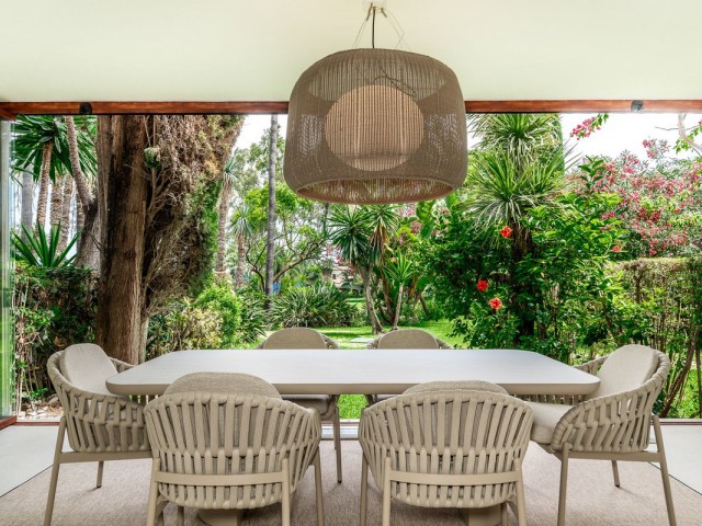 4 Slaapkamer Rijtjeshuis in New Golden Mile