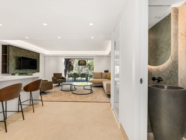 4 Slaapkamer Rijtjeshuis in New Golden Mile