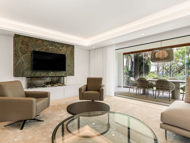 4 Bedrooms Townhouse in New Golden Mile