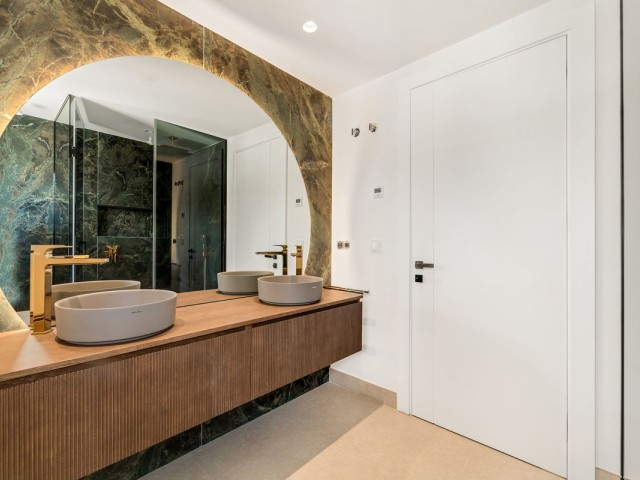 4 Bedrooms Townhouse in New Golden Mile