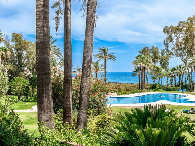 4 Bedrooms Townhouse in New Golden Mile