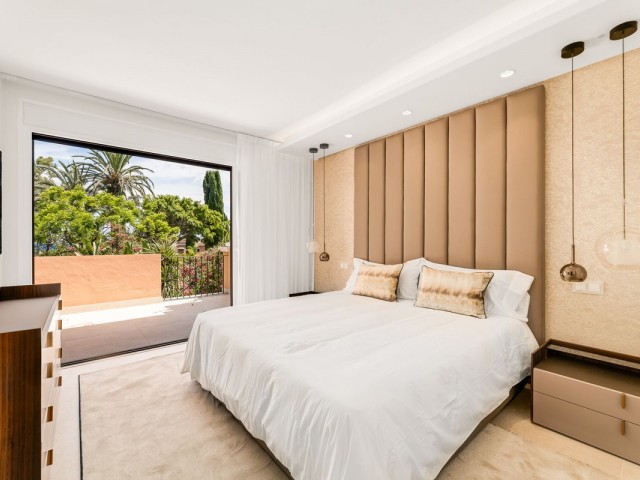 4 Bedrooms Townhouse in New Golden Mile
