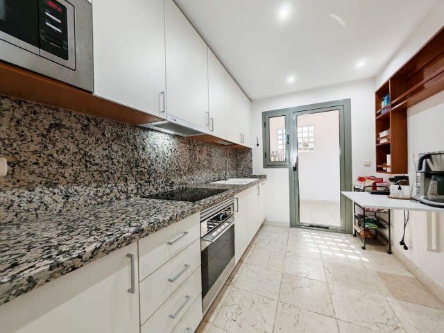 2 Bedrooms Apartment in Estepona
