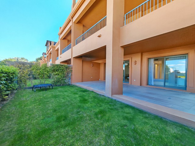 2 Bedrooms Apartment in Estepona