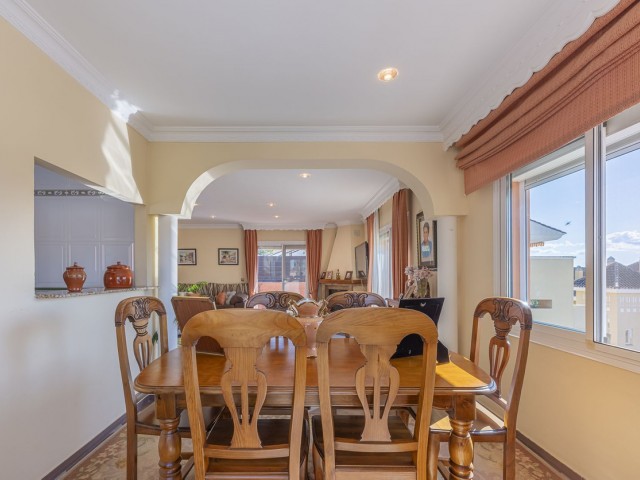 Villa avec 4 Chambres  à San Pedro de Alcántara