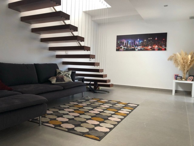 Villa con 4 Dormitorios  en La Cala Golf