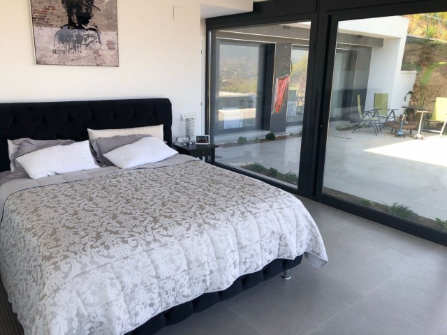 Villa con 4 Dormitorios  en La Cala Golf