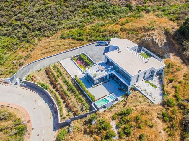 Villa con 4 Dormitorios  en La Cala Golf