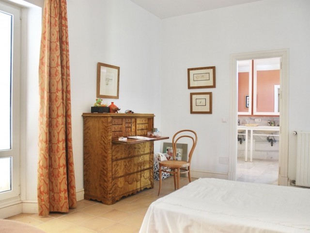 6 Soveroms Villa i Estepona