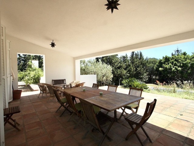 6 Soveroms Villa i Estepona
