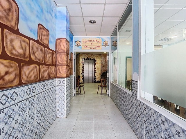 Liikekiinteistö Torremolinos