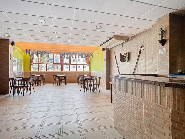 Liikekiinteistö Torremolinos